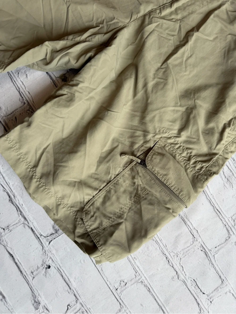 REI Women’s Cargo Shorts Hiking Granola Outdoors Tan Lightweight  Size 6